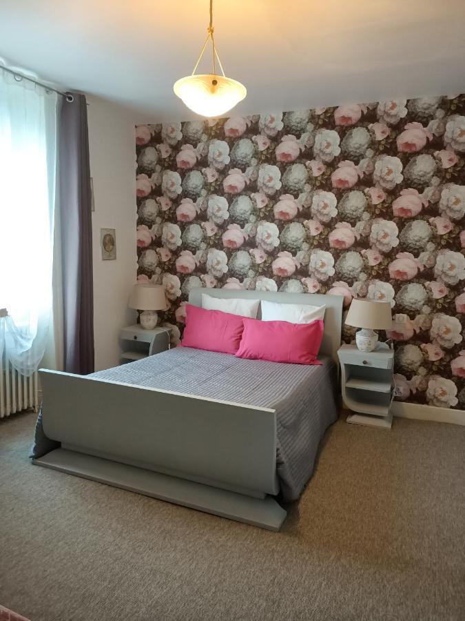 La Morgiane Bed and Breakfast Saint-Germain-les-Vergnes Exteriör bild